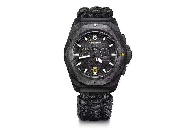 I.N.O.X. Chrono | Férfi Karóra | Carbon Tok | Fekete Számlap | Fekete Paracord Szíj